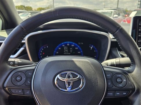 Used 2020 Toyota Corolla XSE image 24