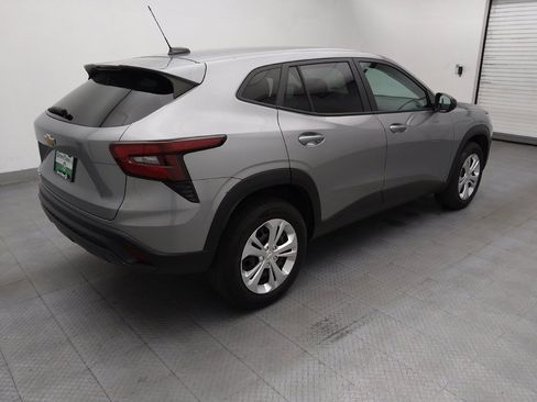 Used 2024 Chevrolet Trax LS FWD image 10