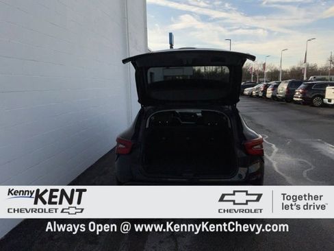 Certified 2025 Chevrolet Trax LT w/ LT Convenience Package image 7