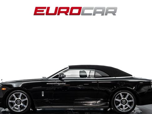 Used 2017 Rolls-Royce Dawn RWD image 3