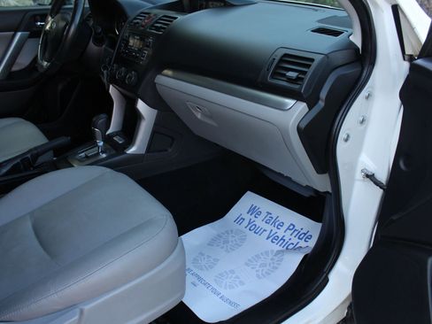 Used 2014 Subaru Forester 2.5i Limited image 17
