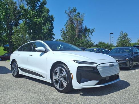 Used 2025 Audi A6 e-tron Premium Plus RWD image 2