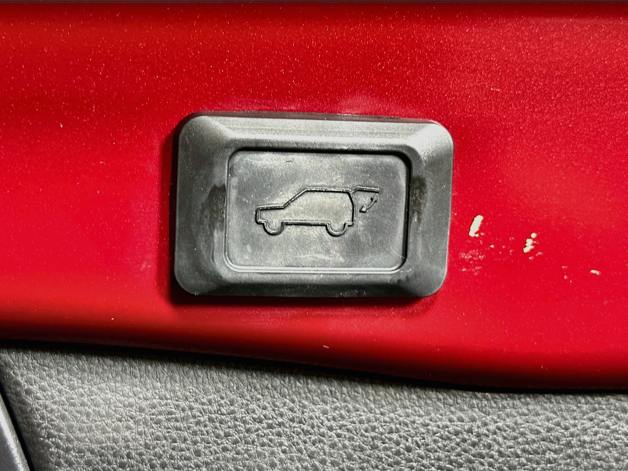 Used 2023 Toyota RAV4 XLE Premium FWD image 30