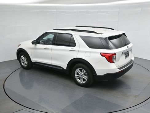 Used 2023 Ford Explorer XLT RWD image 44