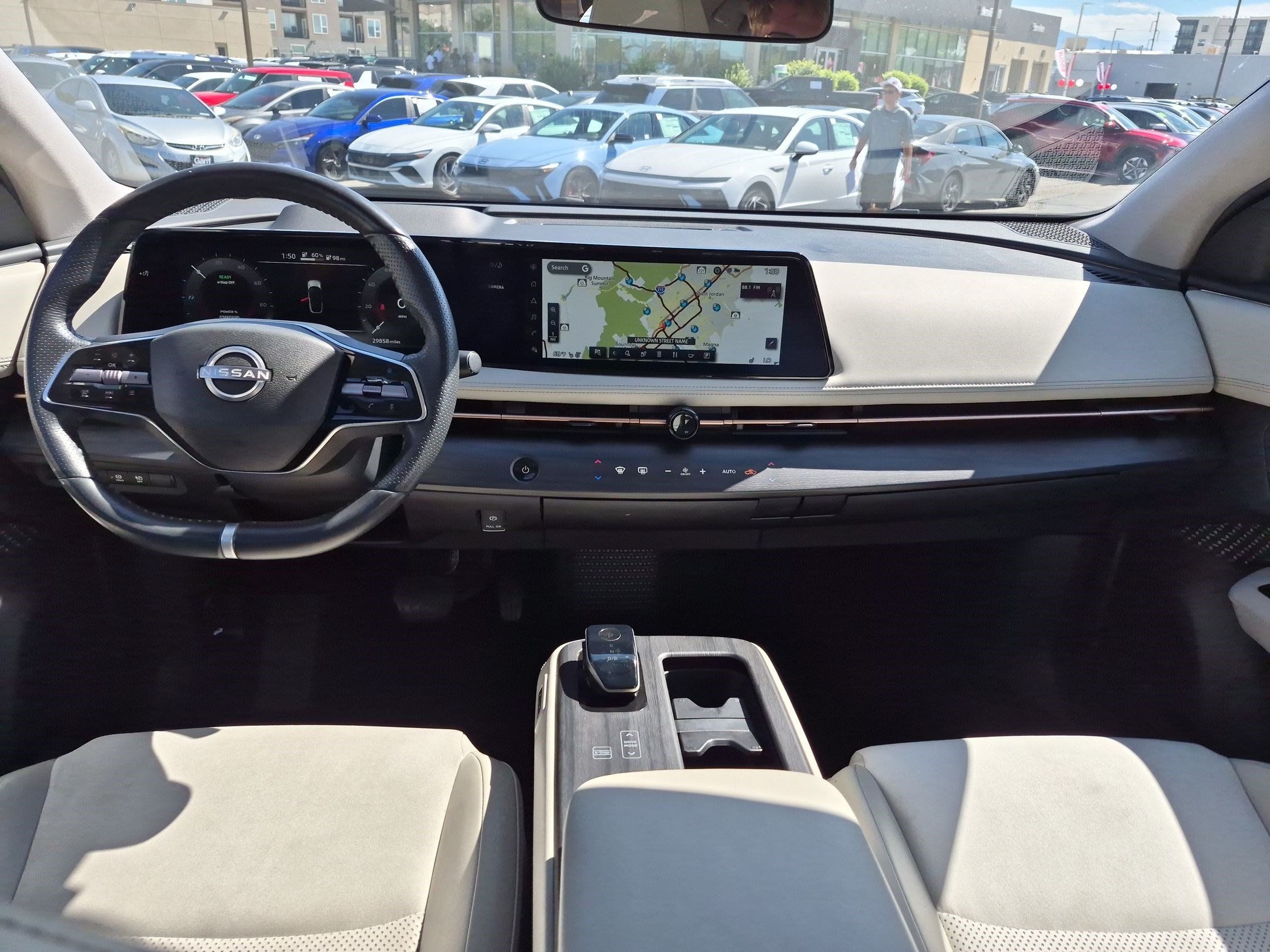 Used 2023 Nissan Ariya AWD image 28