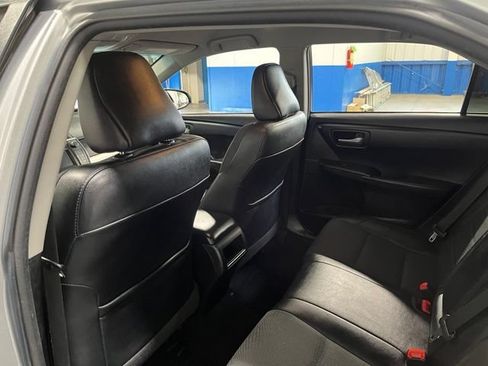 Used 2017 Toyota Camry SE FWD image 18