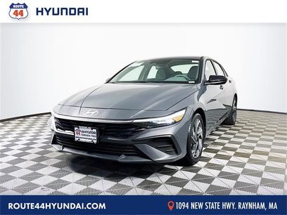 New 2025 Hyundai Elantra SEL