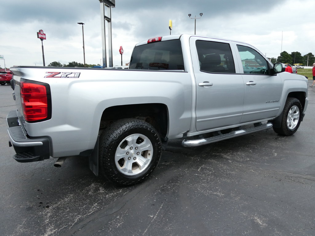 Used 2018 Chevrolet Silverado 1500 LT w/ All Star Edition AWD/4WD image 5