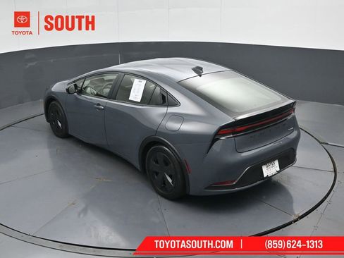 Used 2025 Toyota Prius LE FWD image 52