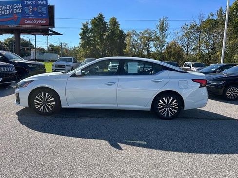Used 2023 Nissan Altima 2.5 SV image 6