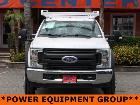 Used 2017 Ford F550 2WD Crew Cab Super Duty image 3
