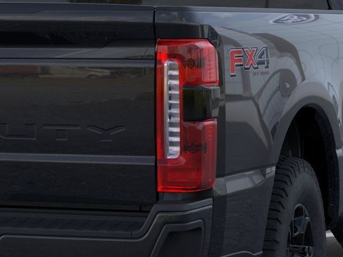 New 2026 Ford F250 4x4 SuperCab Super Duty image 21