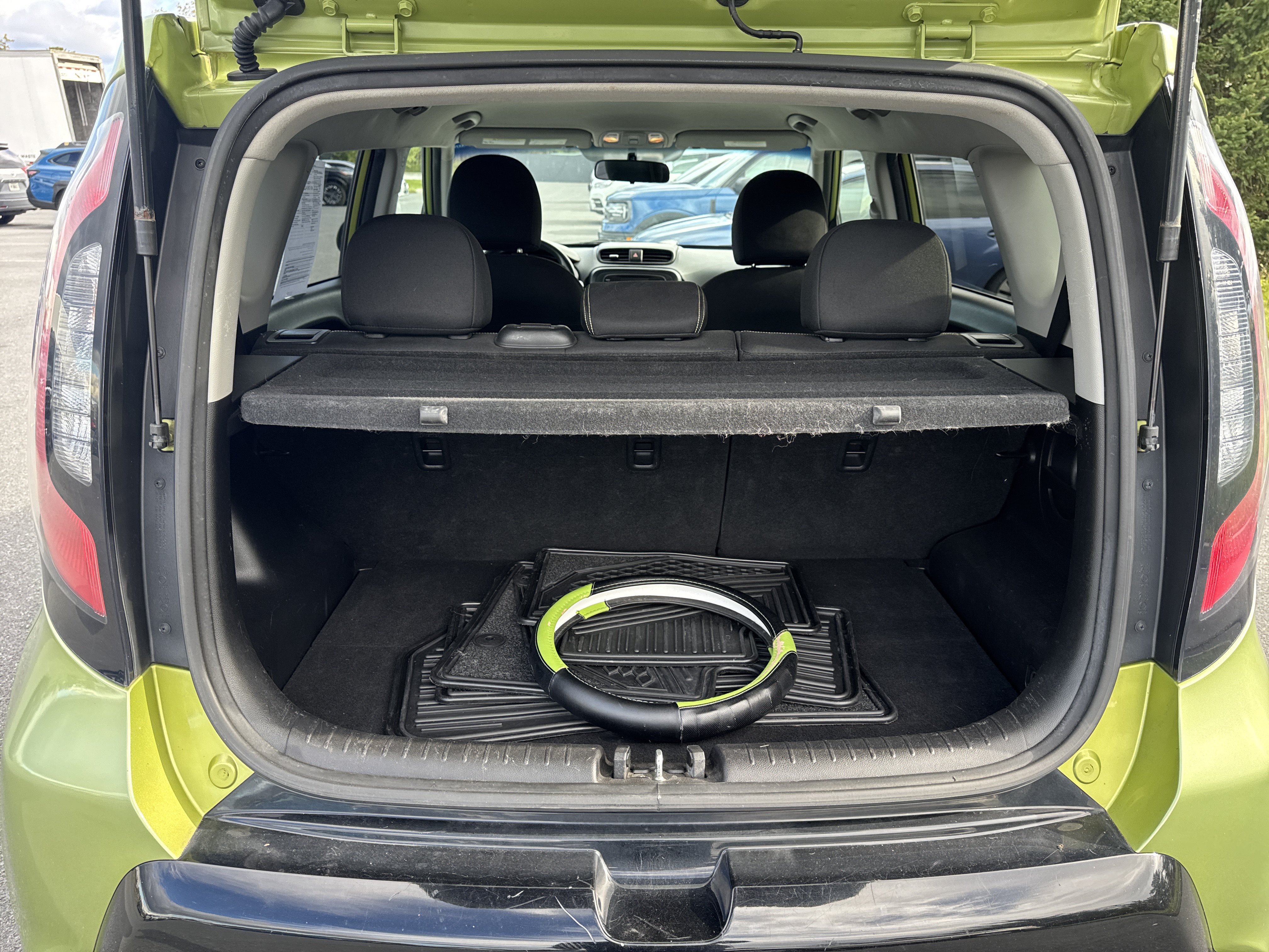 Used 2016 Kia Soul + FWD image 28