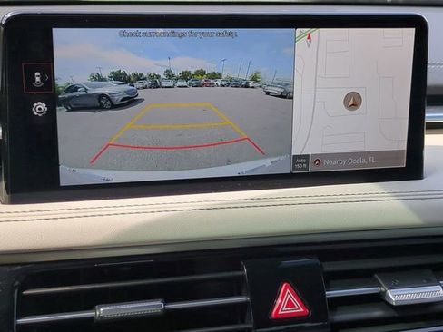 Used 2025 Genesis G70 2.5T image 18