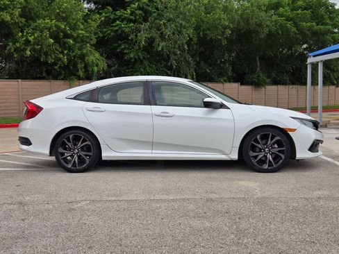 Used 2019 Honda Civic Sport image 2