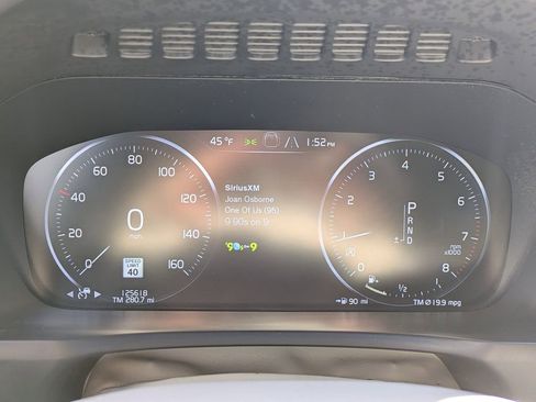 Used 2020 Volvo XC90 T5 Momentum w/ Protection Package Premier image 26