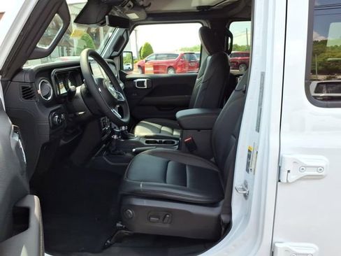 New 2026 Jeep Wrangler Sahara AWD/4WD image 6