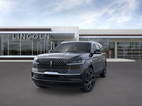 New 2026 Lincoln Navigator L Reserve AWD/4WD image 2