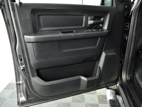 Used 2016 RAM 1500 Express AWD/4WD image 7