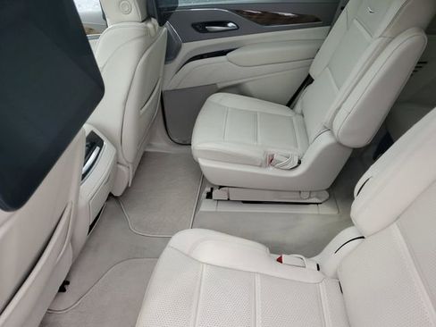 Certified 2024 Cadillac Escalade Premium Luxury Platinum image 33