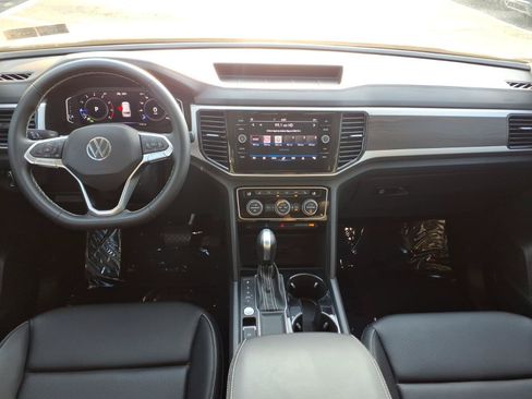 Used 2023 Volkswagen Atlas SE FWD image 11