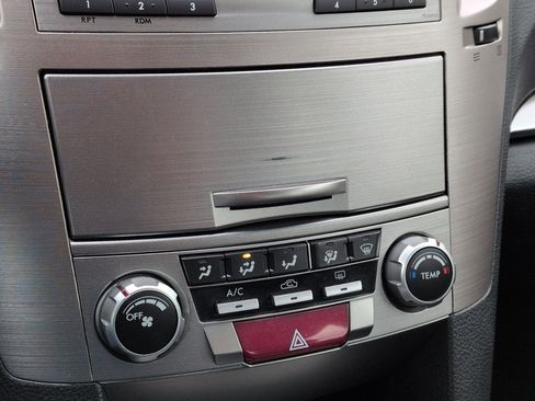 Used 2014 Subaru Legacy 2.5i Premium image 18