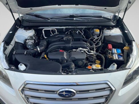 Used 2017 Subaru Outback 2.5i Premium image 6