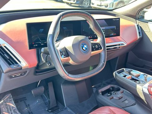 Used 2024 BMW iX xDrive50 w/ Premium Package AWD/4WD image 13
