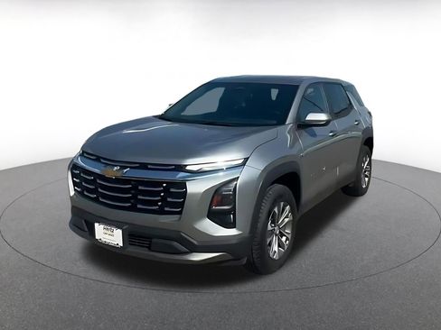 Used 2025 Chevrolet Equinox LT image 7