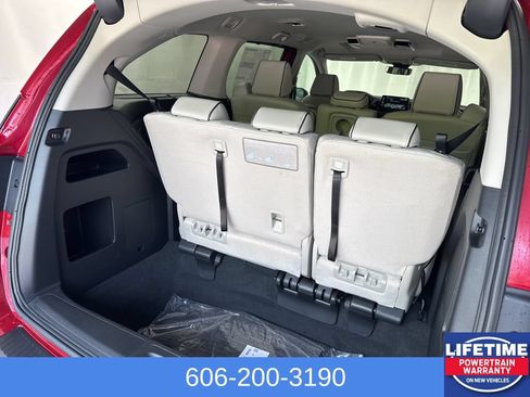 New 2026 Honda Odyssey Touring image 10
