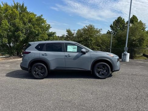 New 2026 Nissan Rogue SV AWD/4WD image 3