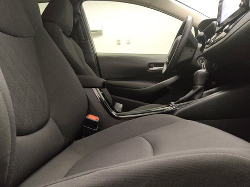 Used 2021 Toyota Corolla LE FWD image 21