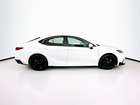 Used 2025 Toyota Camry SE FWD image 10
