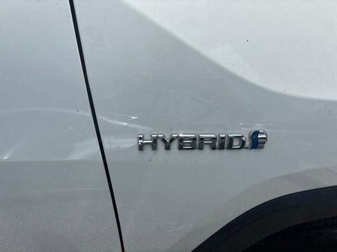 Used 2019 Toyota RAV4 XLE w/ Carpet Mat Package AWD/4WD image 3