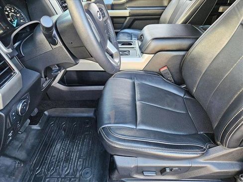 Used 2020 Ford F150 Lariat image 13