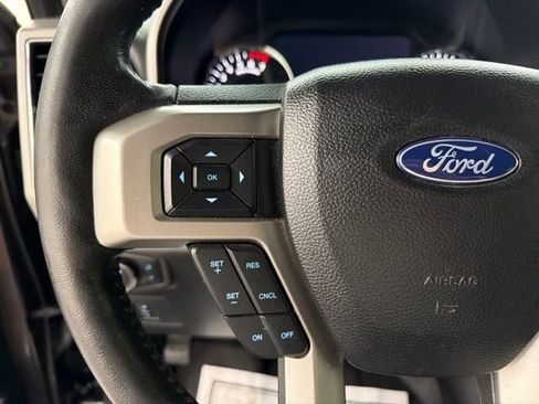 Used 2017 Ford F150 Lariat w/ Equipment Group 502A Luxury AWD/4WD image 12