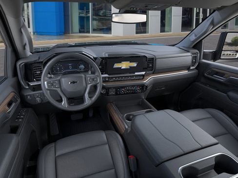 New 2026 Chevrolet Silverado 2500 LT image 15