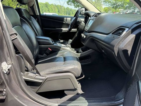 Used 2017 Dodge Journey Crossroad w/ Popular Equipment Group FWD image 15
