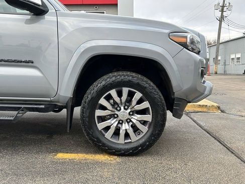 Used 2021 Toyota Tacoma Limited w/ Blackout Package (TMS) image 16