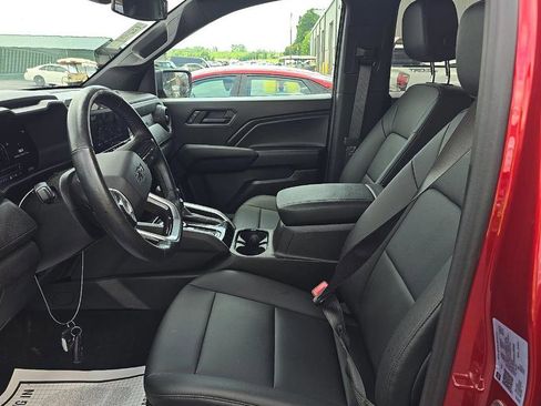 Used 2025 Chevrolet Colorado Trail Boss AWD/4WD image 13