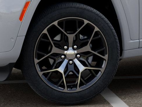 New 2026 Jeep Grand Cherokee Summit AWD/4WD image 8