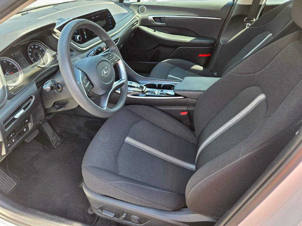 Certified 2023 Hyundai Sonata SEL w/ Preferred Accessory Package FWD image 15