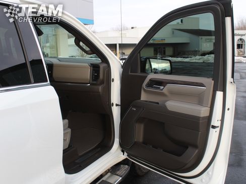 Certified 2025 GMC Sierra 1500 SLT w/ SLT Premium Plus Package image 27