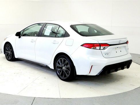 Certified 2023 Toyota Corolla SE image 4