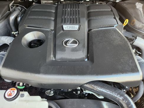 Used 2025 Lexus GX 550 w/ Accessory Package (2T) AWD/4WD image 33
