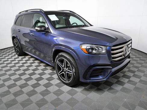 Used 2025 Mercedes-Benz GLS 450 4MATIC image 27