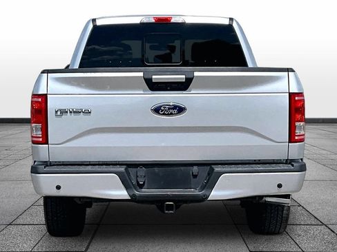 Used 2016 Ford F150 XLT w/ Equipment Group 302A Luxury AWD/4WD image 4