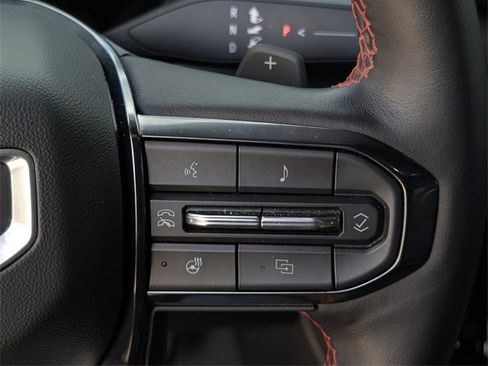 Used 2025 GMC Yukon AT4 Ultimate image 17