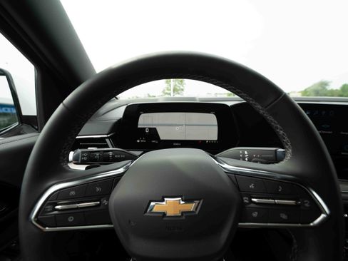 Used 2026 Chevrolet Tahoe LT w/ Comfort Package AWD/4WD image 15