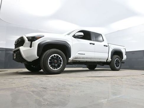 Used 2024 Toyota Tacoma TRD Off-Road image 47
